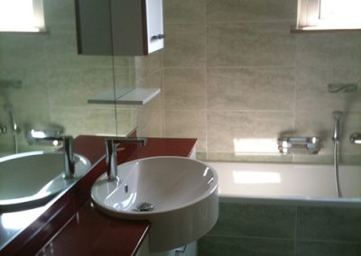 Ristrutturazione Bagni, Ellegi Snc, Milano, base con lavabo integrato, specchio, vasca